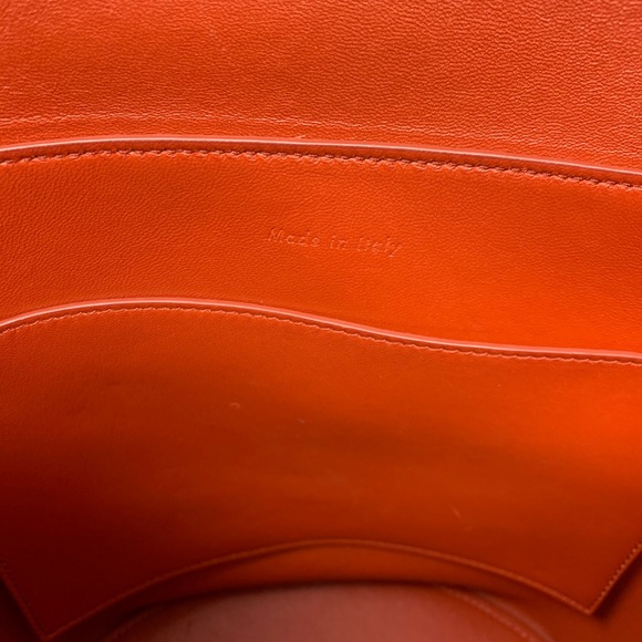 CELINE 2018 CLASP BUCKET BAG - Picture 6 of 8